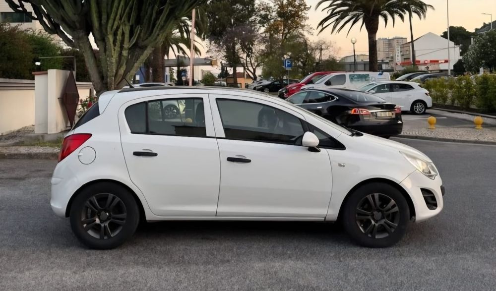 Opel corsa D 1.3cdti black edition