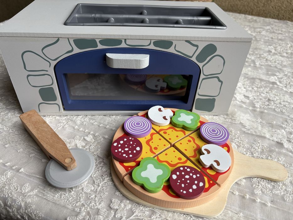 Drewniany zabawkowy piec do pizzy pikarnik