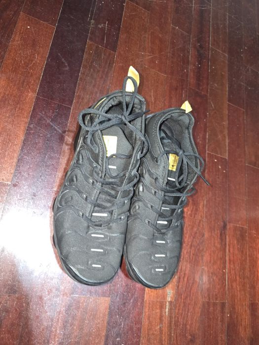 Nike Air VaporMax Plus Black & Gold (43)