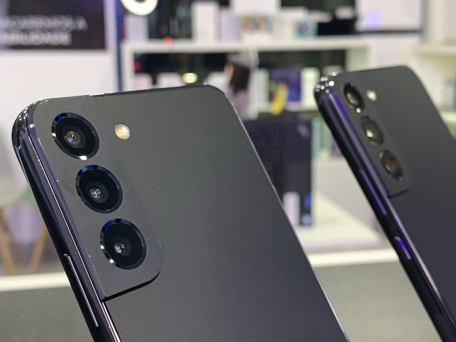 Samsung Galaxy S22+ (Plus) 5G 6.6''Dual SIM 8GB/128GB ( Loja física)