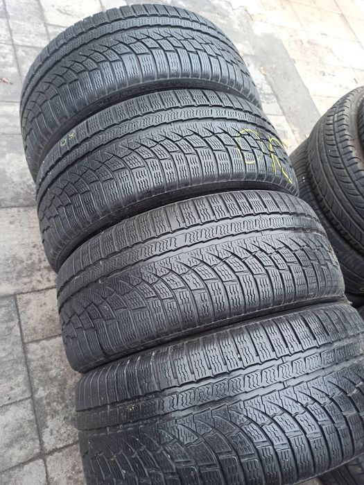 Зимняя резина 245/35 R21 Nokian WR A4