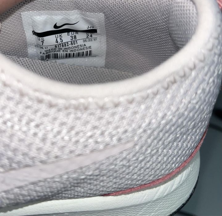 Кроссовки Nike Racer 38 размер (по стельке 24 см)