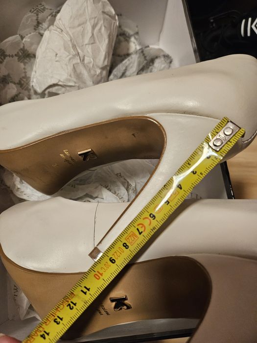 Szpilki  KAZAR Nr 37 białe i  zielone