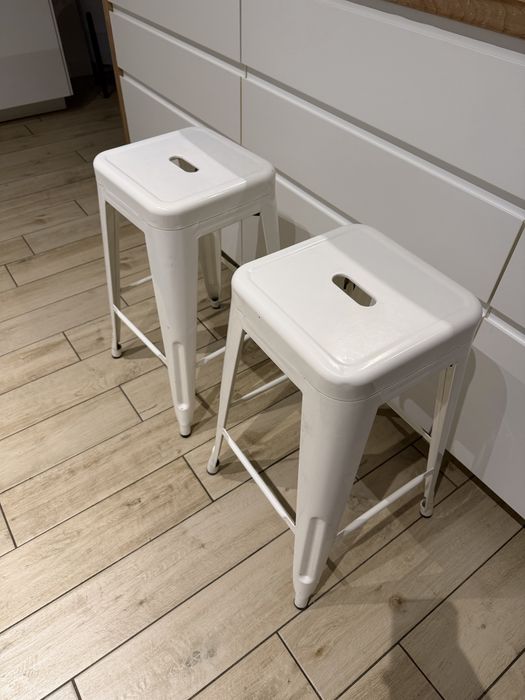 Hokery biale metalowe Ikea