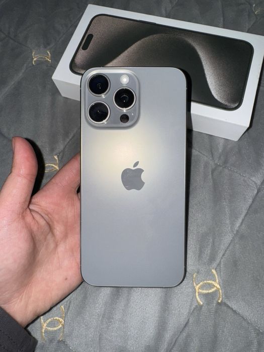 Продам Айфон 15про макс 256