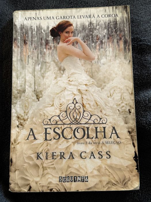 3 primeiros livros da saga A Seleção, em português do Brasil: