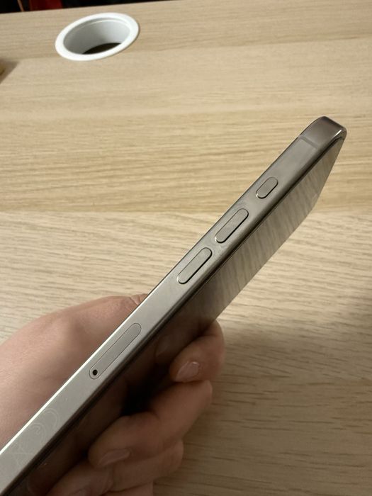 iPhone 16 pro 128 GB