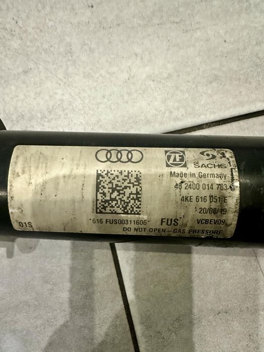 Стойка амортизатора AUDI E-TRON