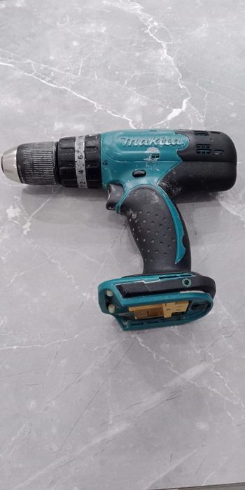 Wkrętarka udarowa akumulatorowa Makita 18V