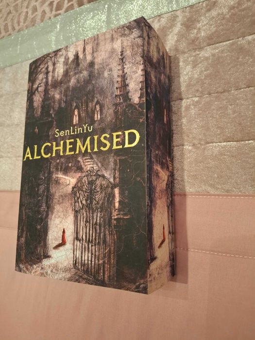 Alchemised (Edição Limitada com Sprayed Edges) de Senlinyu (Versão em inglês)