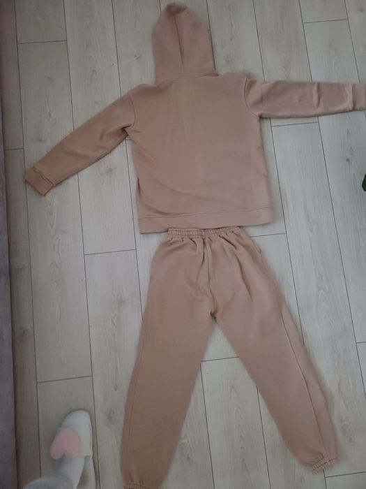 Спортивні речі , речі на осінь весну розпродаж