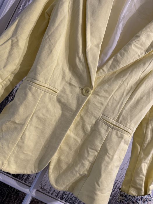 Żółty damski żakiet