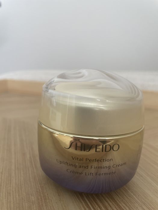 Creme anti age noite e dia