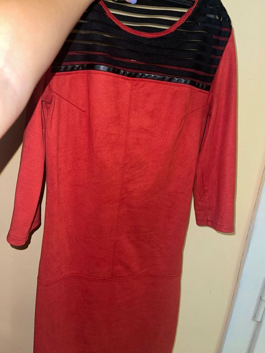 Віддам сукню в хорошій якості безкоштовно!