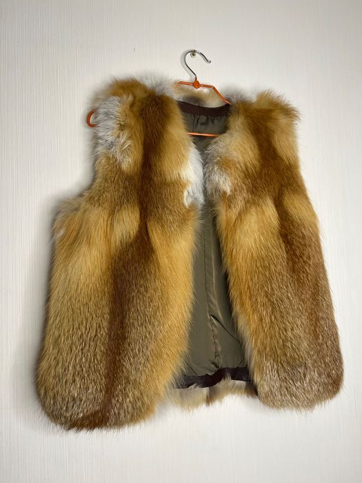 Жилетка з хутра лисиці. Розмір S