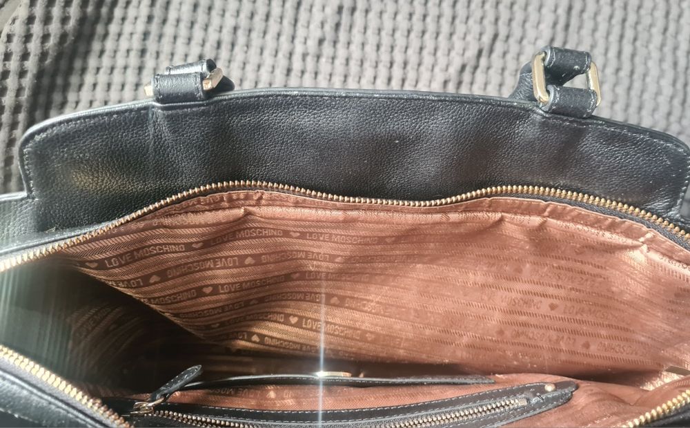 Mala Moschino original nova preta e branca