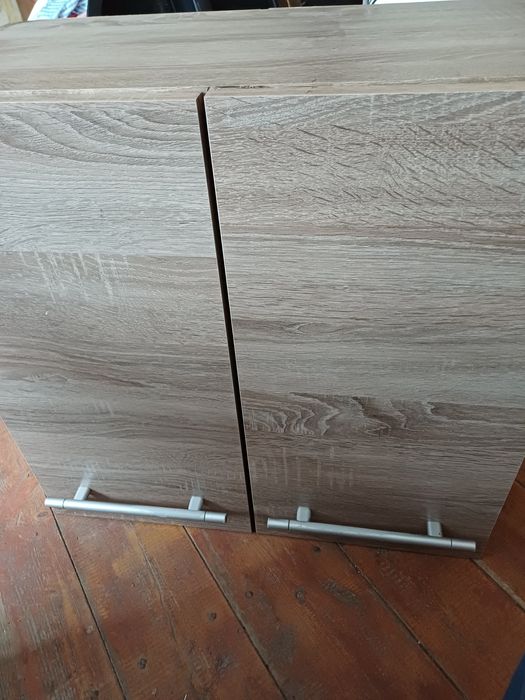 Wymienię szafkę kuchenna  wiszaca