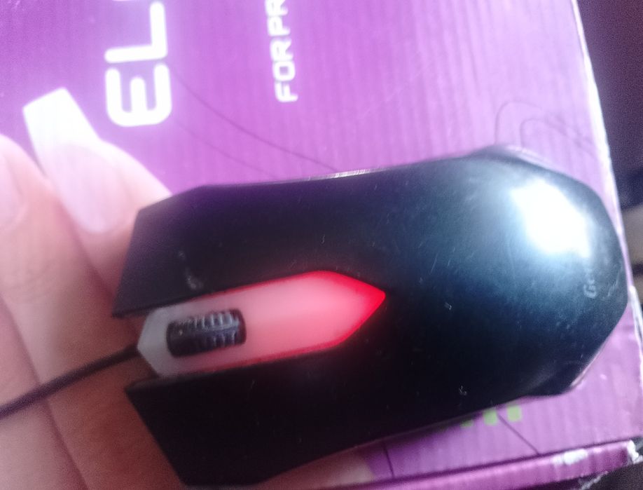 Продам мышку которая светится