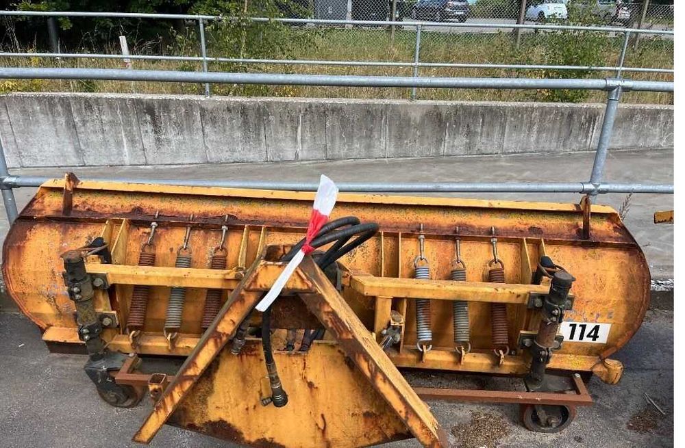 Pług do śniegu Epoke 260cm odśnieżny regulowany hydrauliczny Schmidt