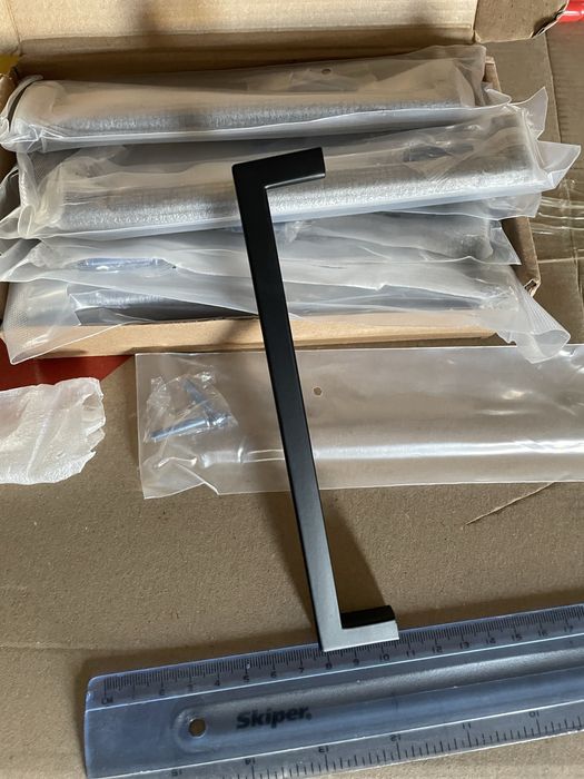 Ручка меблева, чорна, 160 мм ціна вказана за 10 штук