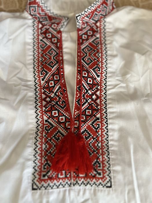 2 вишиванки на хлопчика 7-8 років