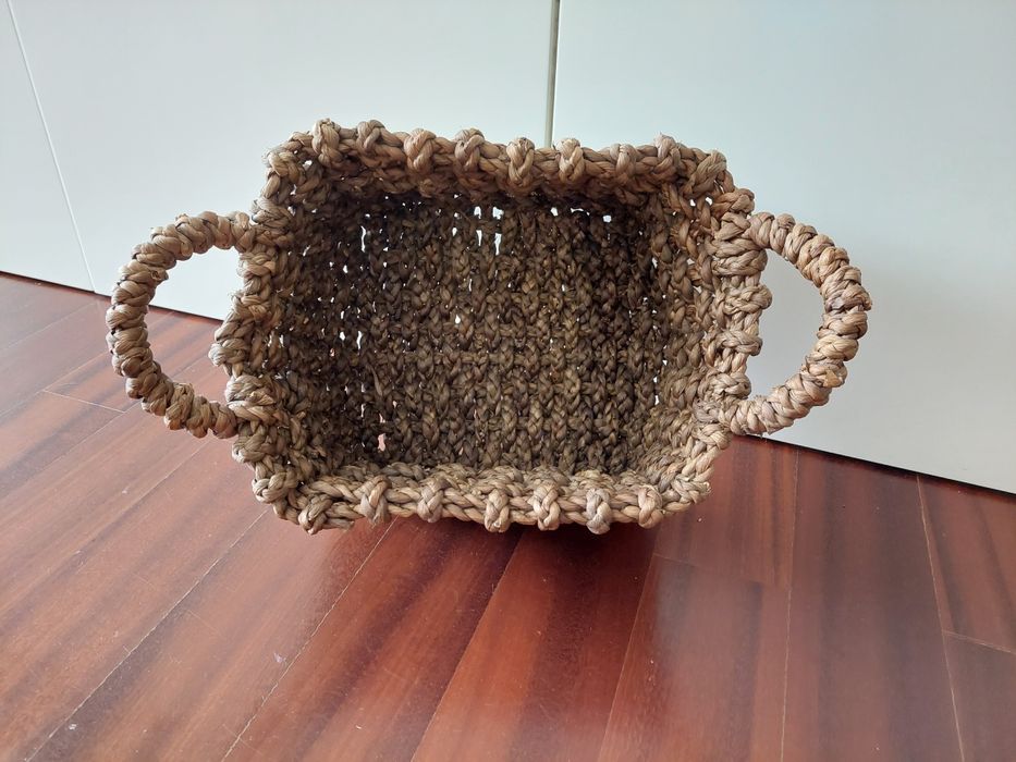 Cesto praticamente novo