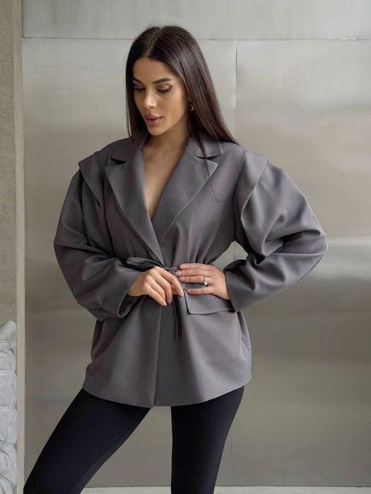 Пиджак оверсайз.