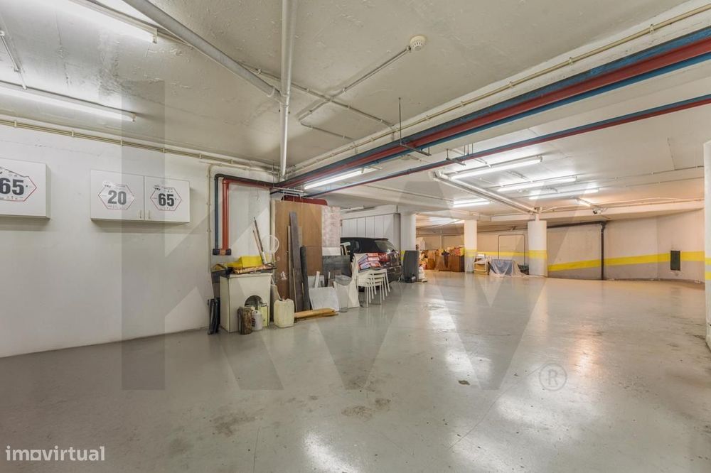 Garagem à venda em rua de São João s/n, Funchal