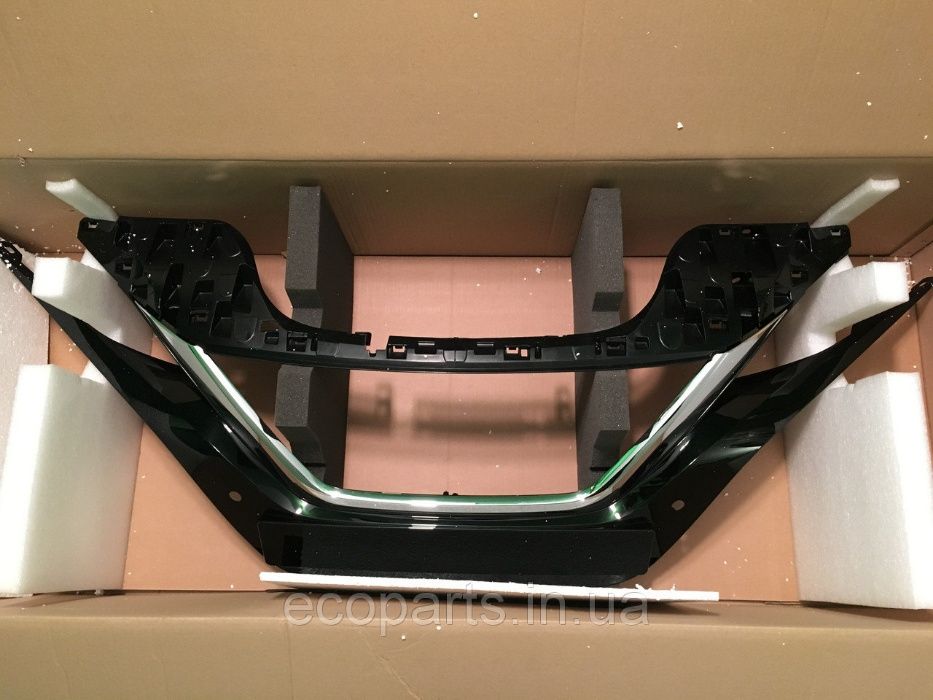 Nissan Leaf ZE1 2018-  новые запчасти.Капот,бампер,крыло.