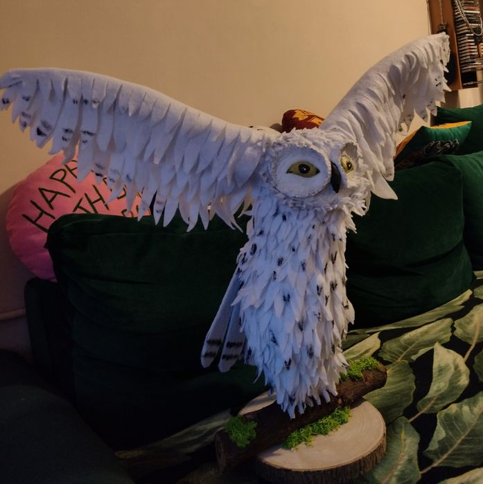 Ogromna sowa śnieżna Hedwiga