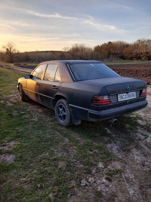 Продам мерседес w124