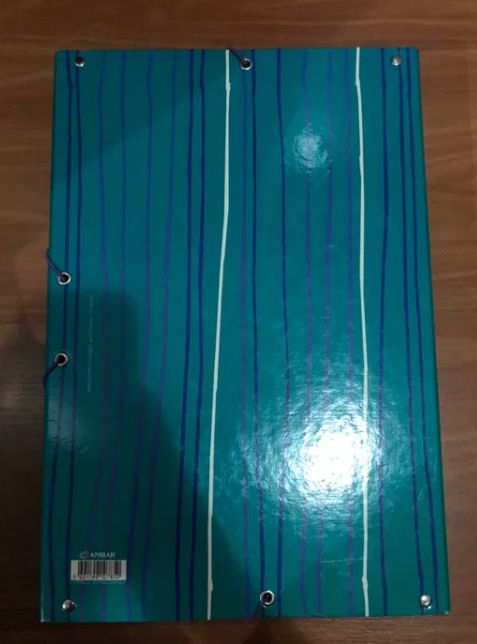 Capa para guardar livros e cadernos