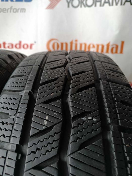 Зимові шини 215/60 R17C Hankook winter i*cept lv 23рік 8.8мм