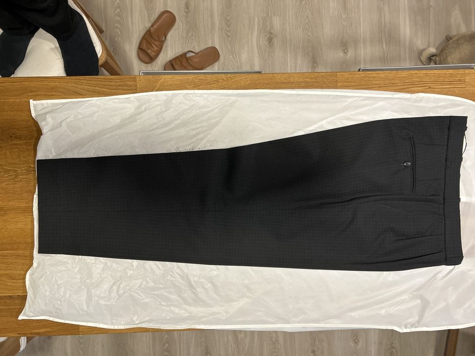 Garnitur czarny Fine Fashion w drobną kratkę 176 90 cm
