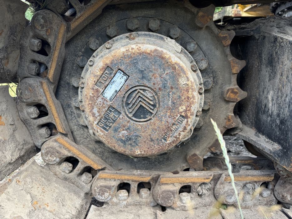 JCB 220 LR long reach 15m