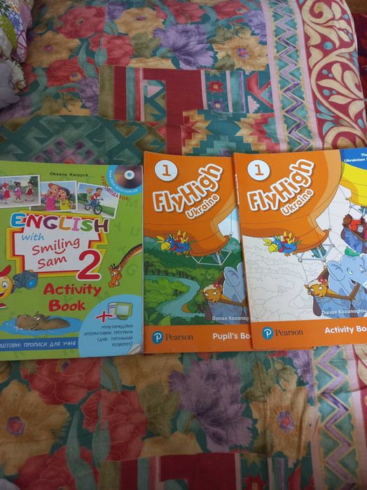 Fly High Activity,Pupils Book 1клас+зошит Карпюк 2 кл. б/у в подарунок