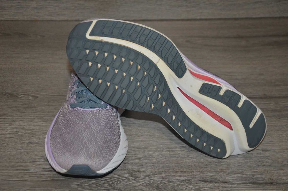 Продам кросівки Фірма Mizuno WAVE INSPIRE 19.