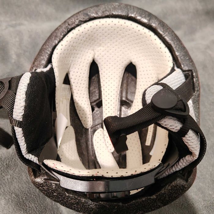 Kask narciarski dla dziewczynki