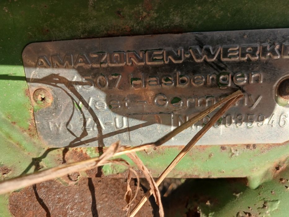 Zabudowa kosz do rozsiewacza nawozów Amazone