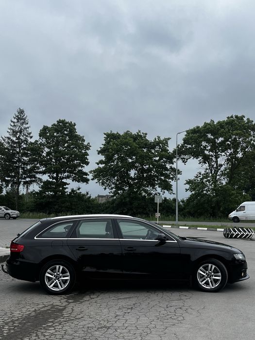 Audi A4B8 2.0d 2010р