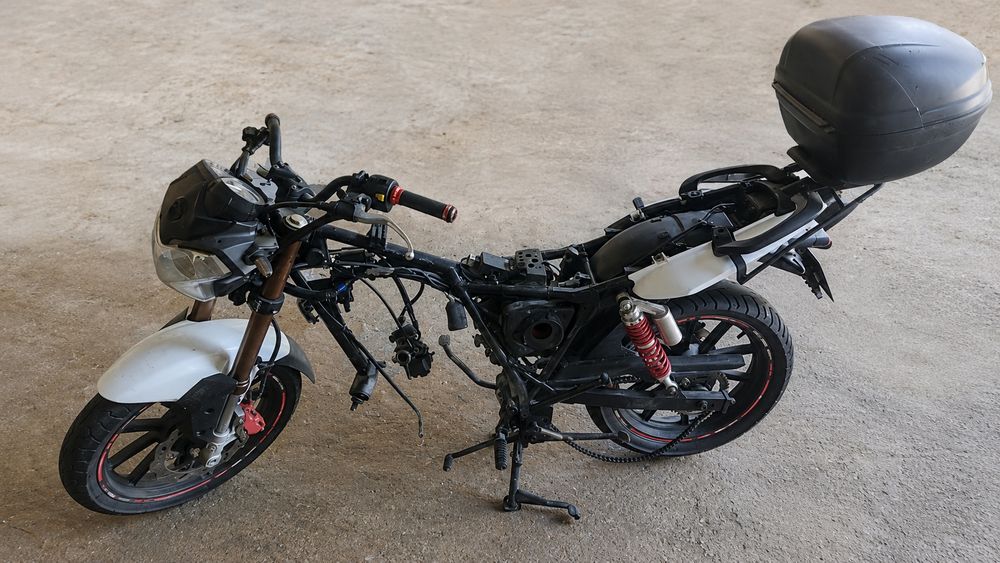 Keeway RKV 125 para arranjar