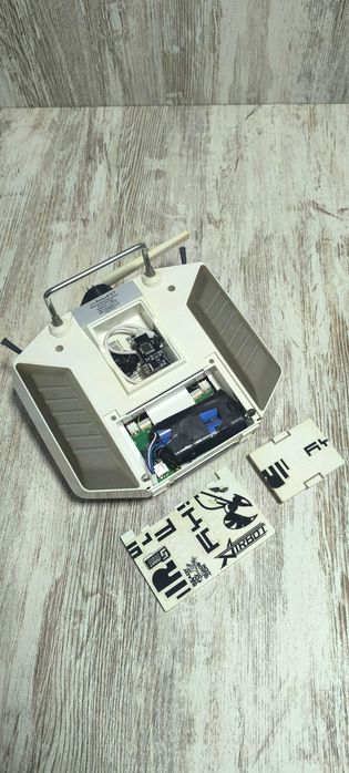 Rádio Taranis Qx7 + módulo + ecrã FPV