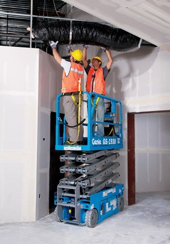 Podnośnik Nożycowy podest do prac na wysokosci- wynajem genie 1930