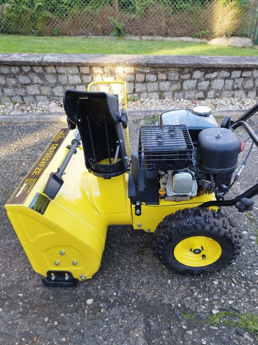 Odśnieżarka spalinowa