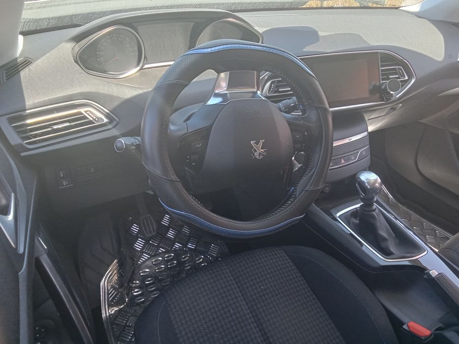 Viatura para peças Peugeot 308 II 1.5 HDI
