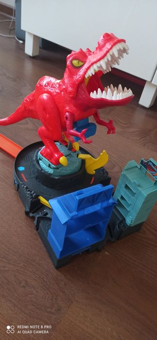 Tor Hot wheels dinozaur T-rex