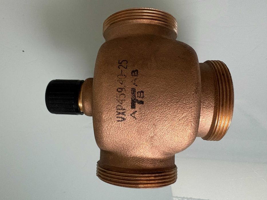 Zawór siemens VXP459.40-25 nowy + zestaw śrubunków