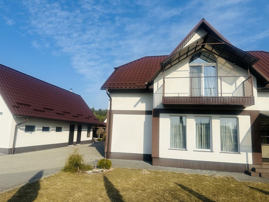 Продам затишний будинок  в Олександріі з банею , гаражем