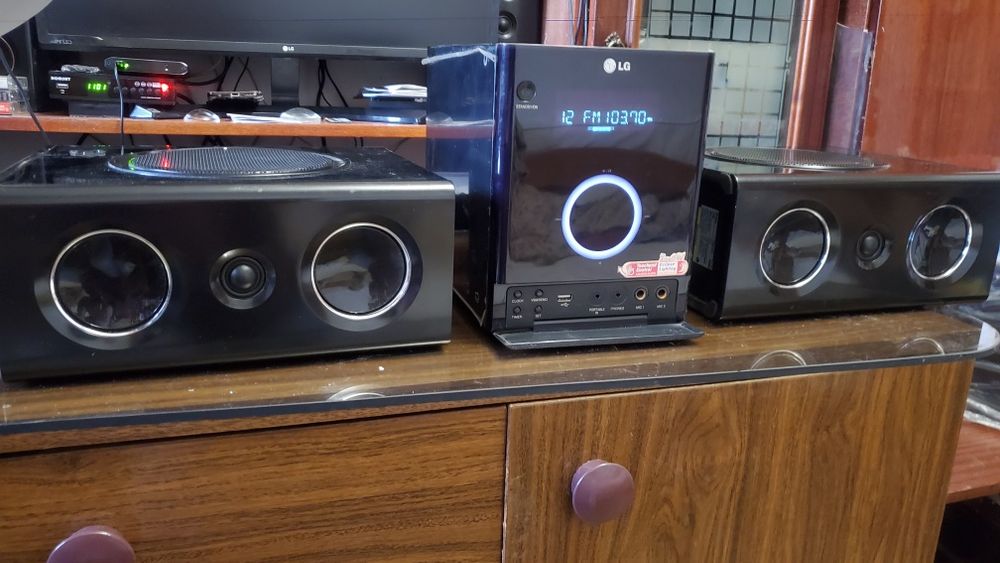 Музыкальный центр LG FB - D163X: 3 600 грн. - Музыкальные центры