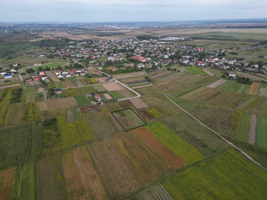 Продаж земельної  ділянки с.Керниця, вулиця Шухевича, 5а. до Львова 25 км. Загальна площа 12 сотих.
